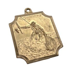 FISHING CHARM / PENDANT GOLD TONE VINTAGE